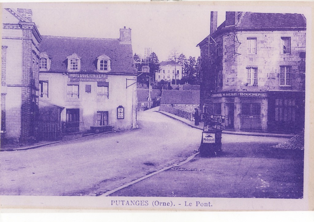 La place de Putanges et l'hôtel du Lion Verd d'origine.